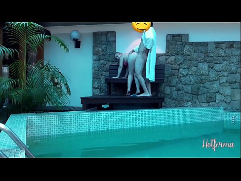 ❤️ O xefe invita a criada á piscina, pero non puido resistirse a un quente Porno bonito en % gl.pornokey.ru % ❌️❤